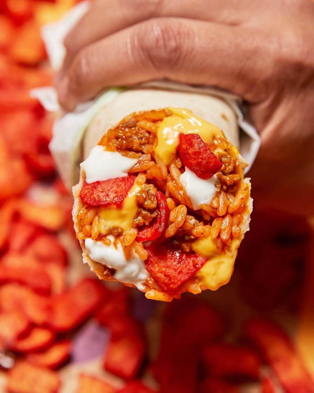 Taco Bellのインスタグラム：「POV: You voted and now the Beefy Crunch Burrito returns in early August.」