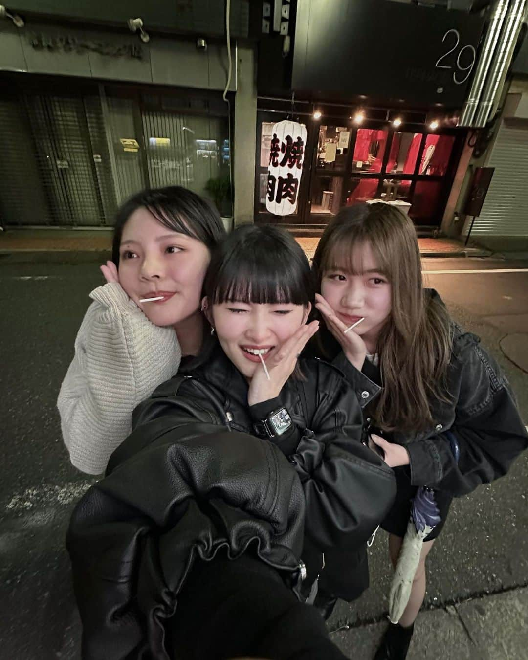 瀬駒妃のインスタグラム：「4人で初呑み〜！スカ子帰宅後🥲」