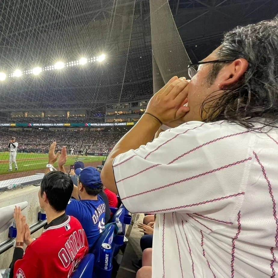 中岡創一さんのインスタグラム写真 - (中岡創一Instagram)「ロッチ中岡の見方  中岡をいろんな角度から見て楽しんで下さい。  可哀想と言われる中岡はまだまだ未熟！  しかしWBCは最高でした。  #中岡の見方を知りたい人いない #中岡はどの角度も微妙 #中岡は夜中に酔っ払い長文書いて朝起きて消すロン毛」4月10日 4時32分 - lottinakaoka