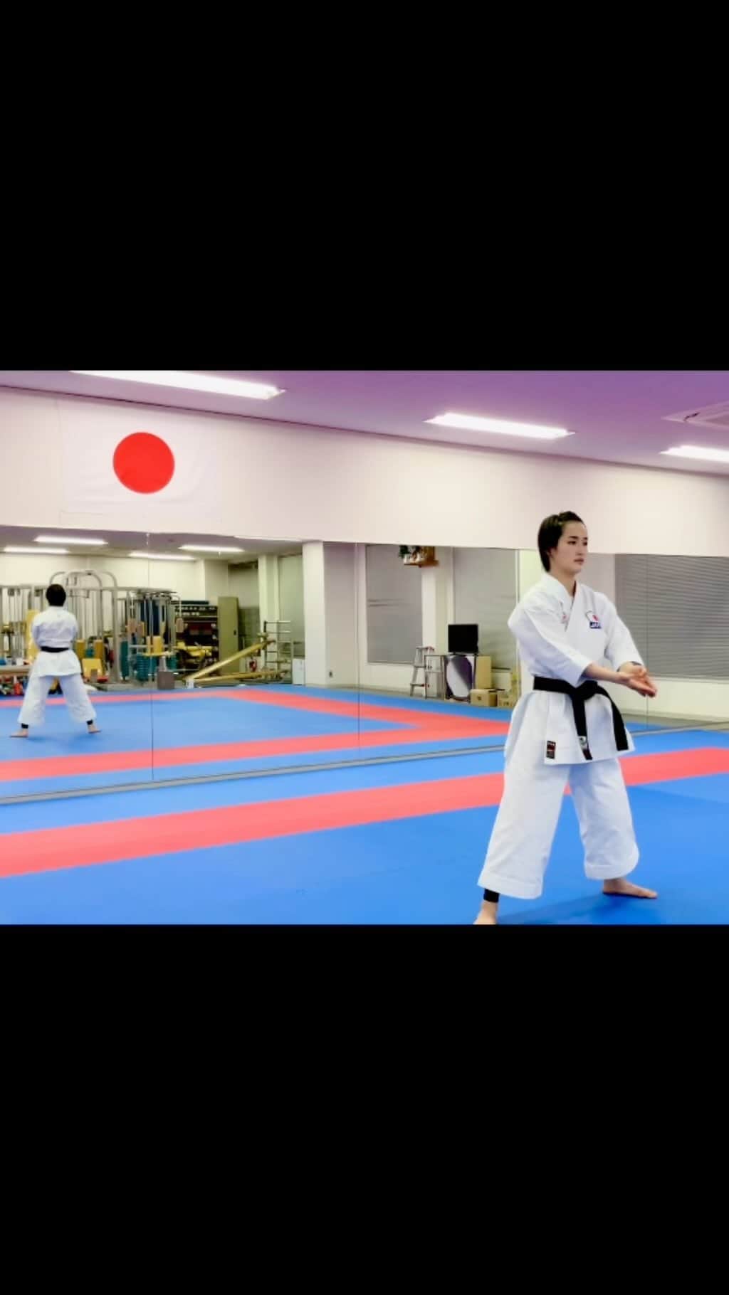 のインスタグラム：「This week's practice ends today  #karate#kata#japan#week#practice #空手#形#武道#練習」