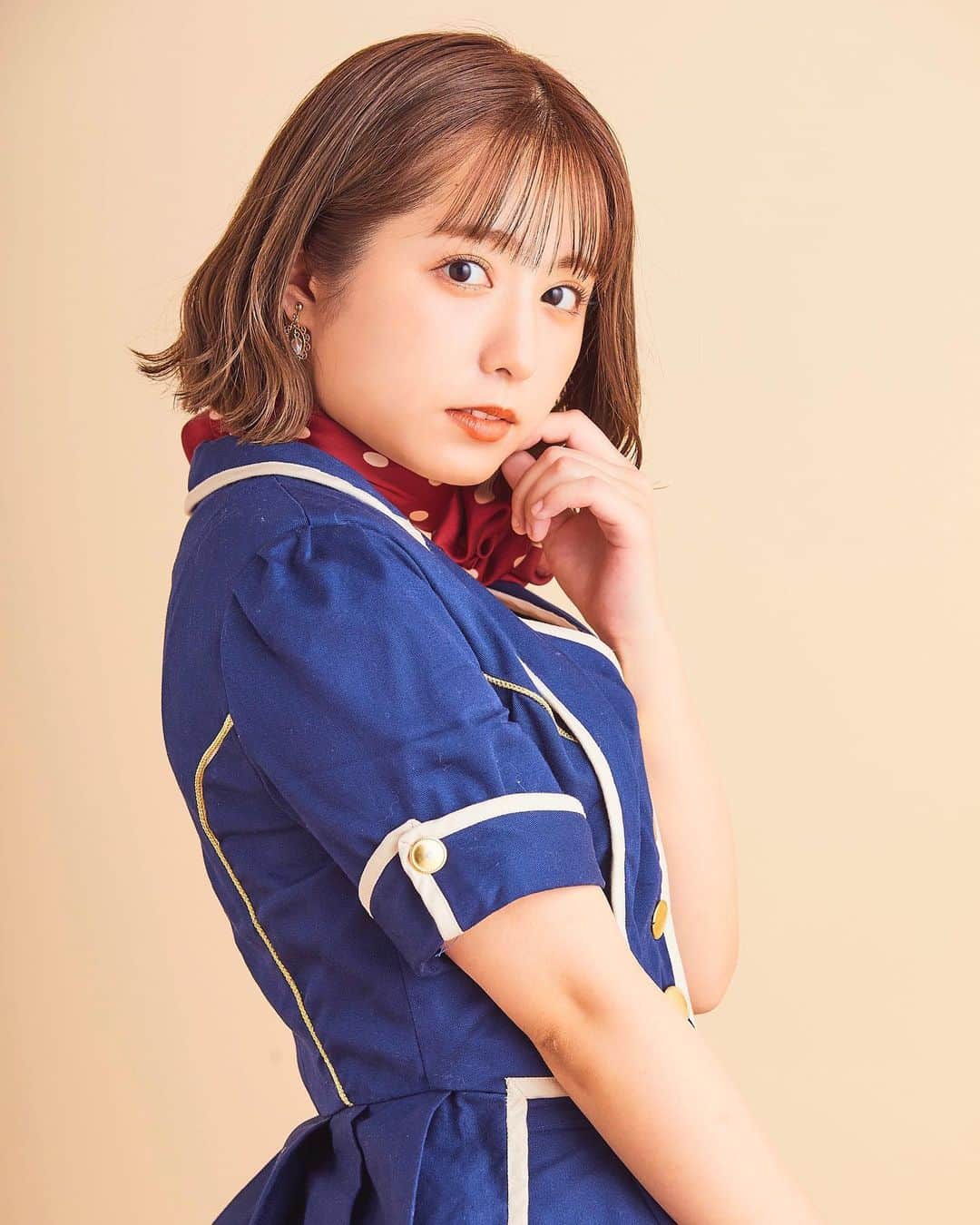 前田美里のインスタグラム：「#idoRe 2年4ヶ月本当にありがとうございました。🎀  ファンの方々が作ってくれたフォトブックは宝物です。 . . #コンカフェ #渋谷 #アイドル #制服 #ファインダー越しの私の世界 #被写体 #写真好きな人と繋がりたい #グラビア #写真 #ヲタク #櫻坂46 #欅坂46 #日向坂46 #フォロー #フォロワー募集中  #japanesegirl #follow #followme #좋아요 #팔로우미 #팔로미 #오오티디 #gravure #idol #shibuya」