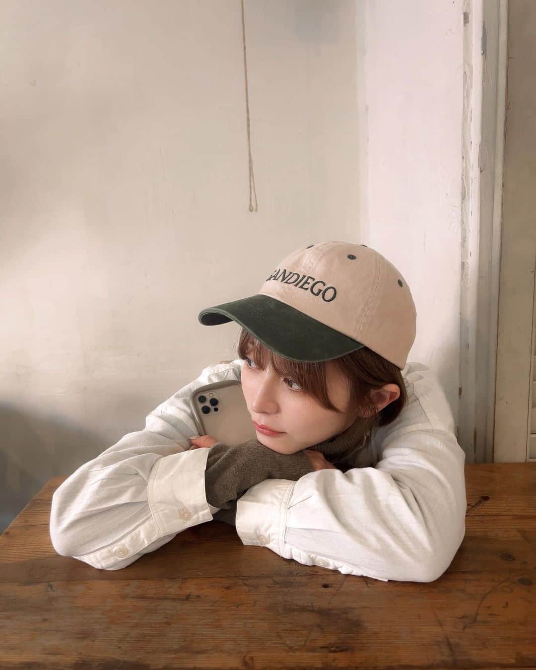 のインスタグラム：「day off ... 🍃🦭  このキャップかぶってたら 会う人に絶対 ｻﾝﾃﾞｨｴｺﾞ! って言われる。笑」