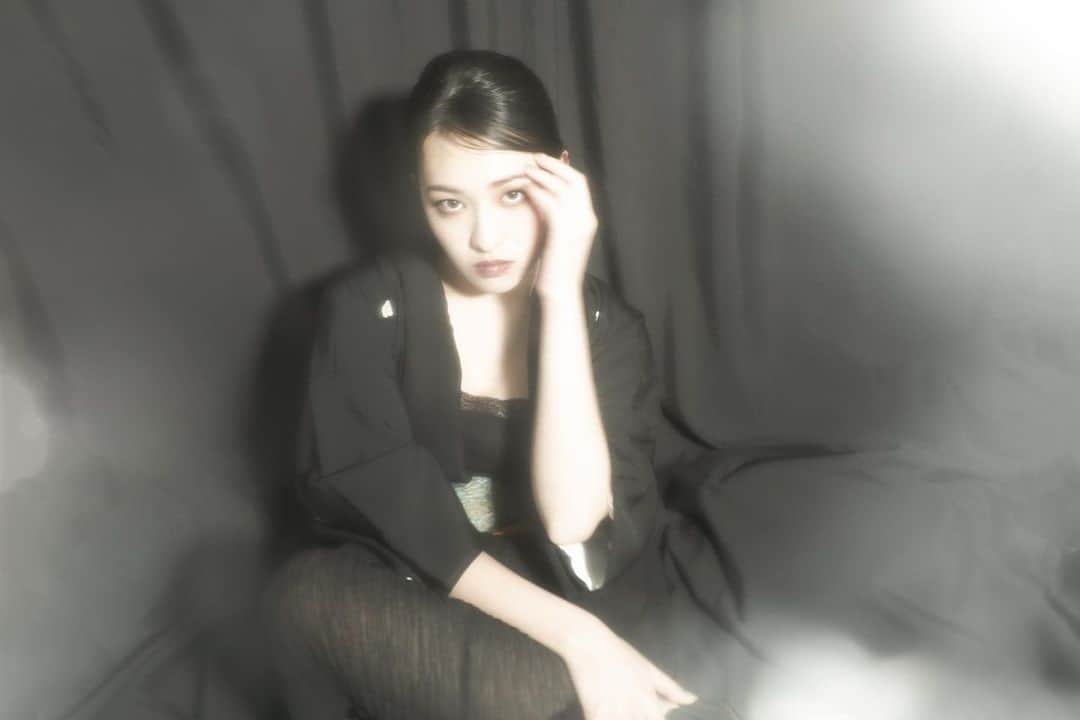 北村優衣さんのインスタグラム写真 - (北村優衣Instagram)「ドキドキピンクと落ち着く黒 💄👘 @maikonitt」4月9日 21時00分 - kitamura_y910