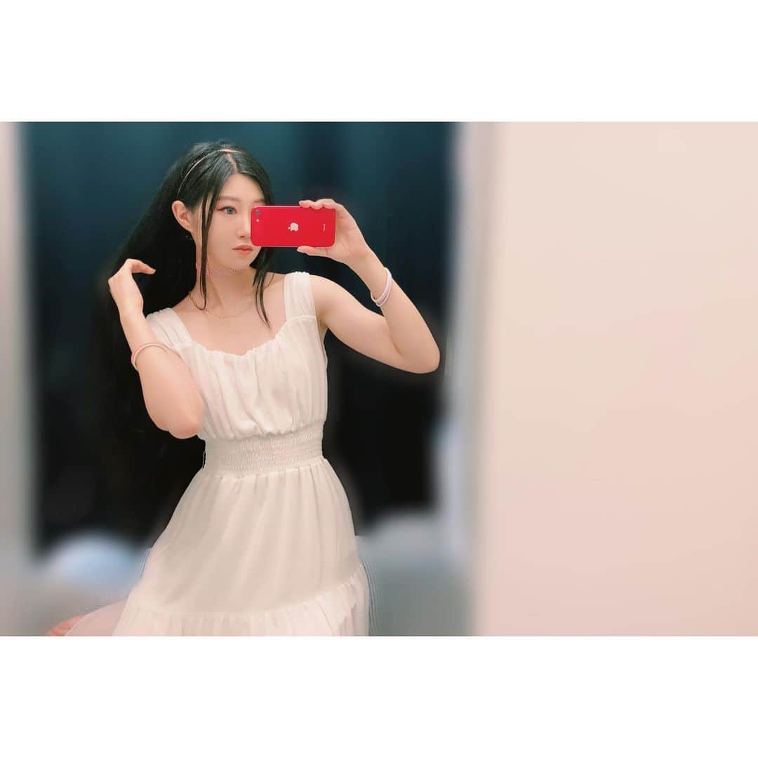 のインスタグラム：「たまには清楚系あーたん💐✨ . 明日から♥︎♠︎♣︎♦︎な1週間🃏 週末は戦国ポーカーツアーでコンパニオンやります💕 さくらさんを見つけたらよろしく🌸 . . .  . #リアルリカちゃん  #ポートレートモデル #被写体になります #被写体モデル  #ポーカー女子 #自撮り女子 #selfiegram  #スタイル抜群 #フェチ #黒髪女子 #エロカワ #清楚系女子 #色気 #性感  #綺麗なお姉さん #可愛い女の子  #スレンダー美人 #肌見せ  #写真撮ってる人と繋がりたい  #ポートレート撮影  #カメラマンさん募集  #カメラマンさんと繋がりたい  #japaneseidol #idolgirl #japanesegirl #japanesemodel  #blackhairgirl #kawaiigirl #asianbeauty #selfieaddict」