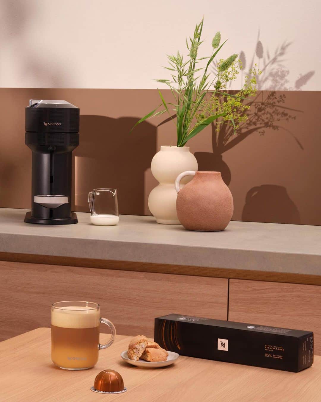Nespressoさんのインスタグラム写真 - (NespressoInstagram)「Your newest coffee creations await. The Barista Milk Creations are specifically designed for that perfectly crafted coffee with milk moment – ready to indulge?  #Nespresso #NespressoVertuo #NespressoCreativeCups」4月9日 21時13分 - nespresso