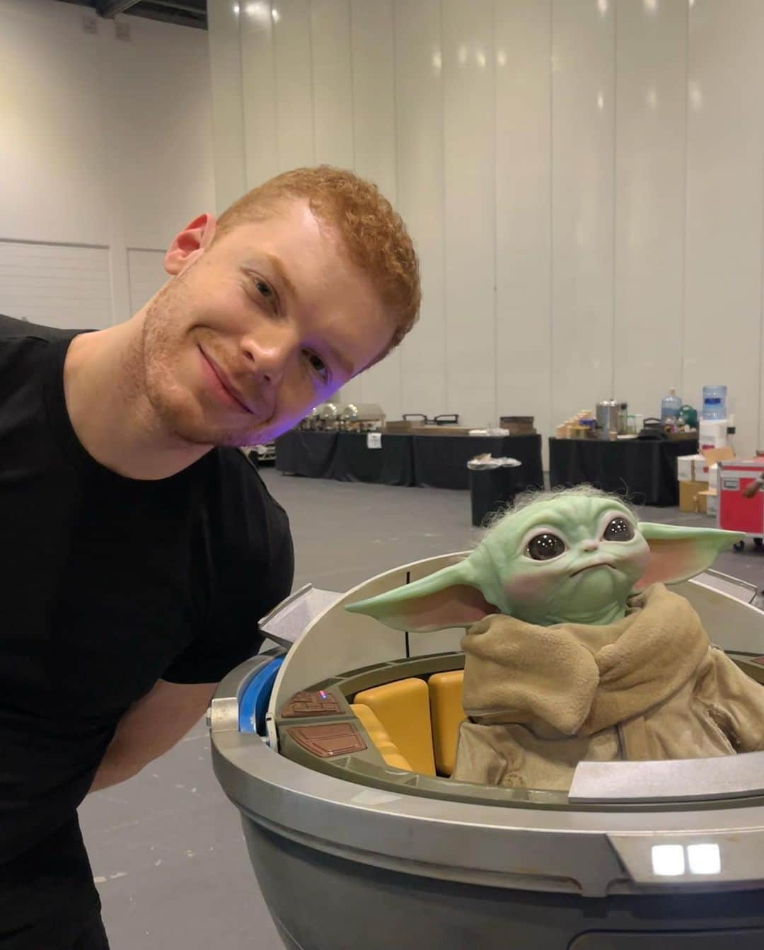 キャメロン・モナガンさんのインスタグラム写真 - (キャメロン・モナガンInstagram)「Made new friends in London at @StarWars Celebration!   Thanks for having me @lucasfilm & @eastarwars」4月9日 21時29分 - cameronmonaghan