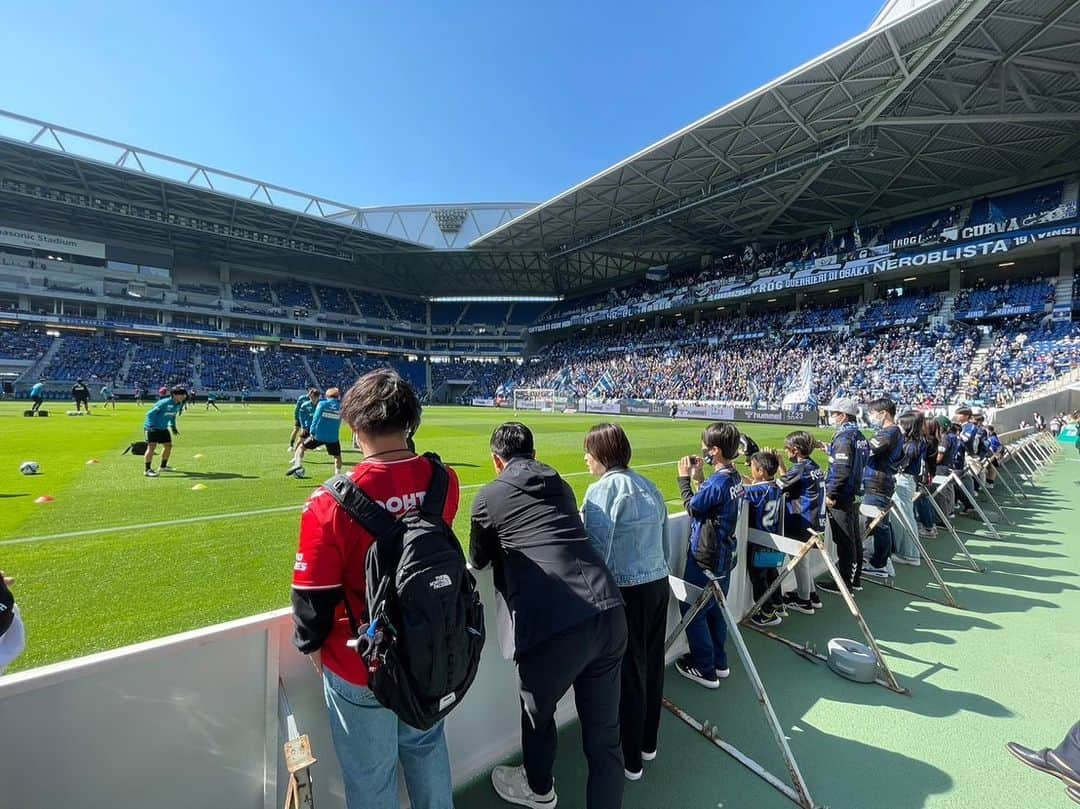 前園真聖さんのインスタグラム写真 - (前園真聖Instagram)「ガンバ大阪がリーグ戦初勝利！ そして今日は、ファンクラブメンバー向け企画で、ウォーミングアップ見学ツアー、たむけんさんがガンバTV卒業ということで、トークイベントと卒業記念試合の解説をさせていただきました。 たむけんさんお疲れ様でした👏 #ガンバ大阪 #ガンバtv  #たむけん」4月9日 21時22分 - maezono_masakiyo