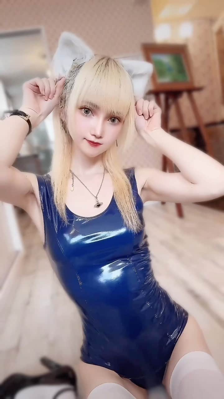 赤木クロのインスタグラム：「インターネットやめろ    #japanesegirl  #cos #cosplay #cosplayer #cosplaygirl #cosplayers #コスプレ #コスプレイヤー  #gravure  #일본여자 #코스프레 #그라비아 #角色扮演 #角色扮演者  #coser #instacosplay #worldcosplay #コスプレ女子 #cosplayersofinstagram #cosplayersofig #コスプレ写真  #cosplayersofig #cosplayphotography  #cosplayersofinstagram #cosplayphoto  #自撮り女子 #グラビア #selfies #自撮り部 #自撮り　#インターネットやめろ #超てんちゃん」
