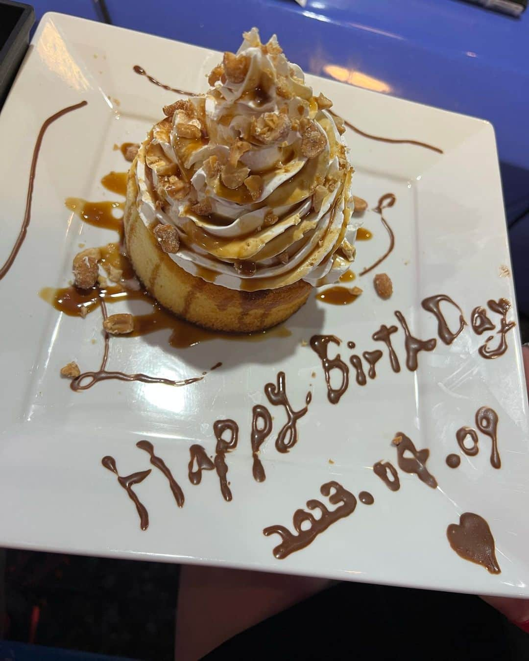 坂本詩緒里さんのインスタグラム写真 - (坂本詩緒里Instagram)「今日はバースデースペチャレでした🎂 何歳になっても可愛いミラクルえみりちゃん🥰 楽しい時間をありがとうございました💕  #ラウンドワン #ボウリング #スペチャレ #bowling #坂本詩緒里 #ミラクルえみり #ストライクガール」4月9日 21時54分 - jpba529