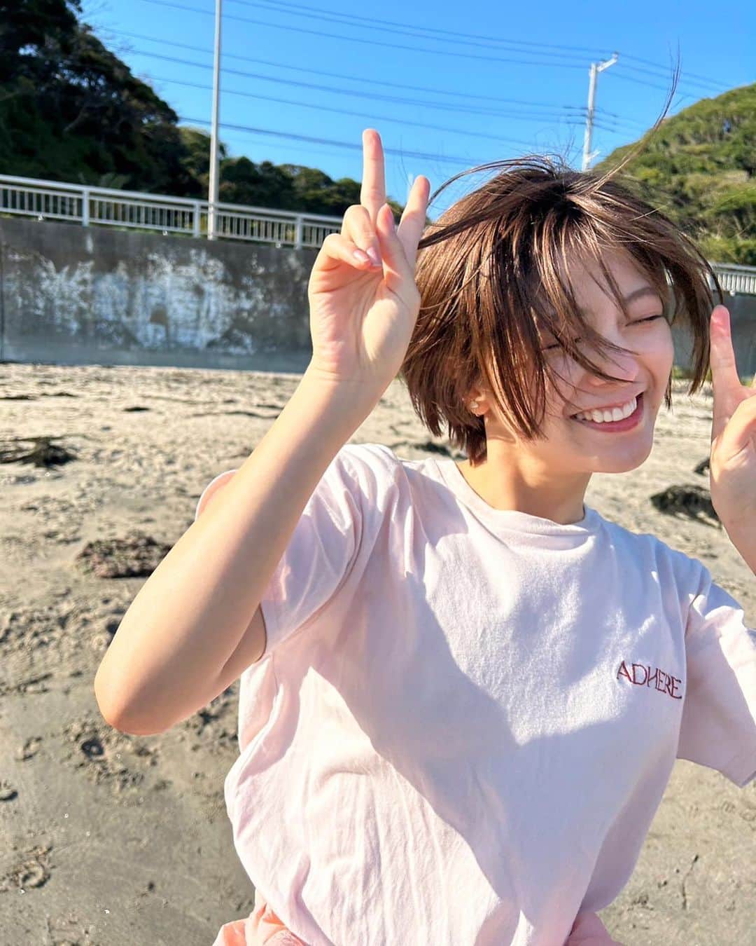 工藤美桜のインスタグラム：「全身ピンクの半袖クドウでした 💞🧠🌸🍑🎀 #腰に手なんか添えちゃって　 #ふふんって感じだね」