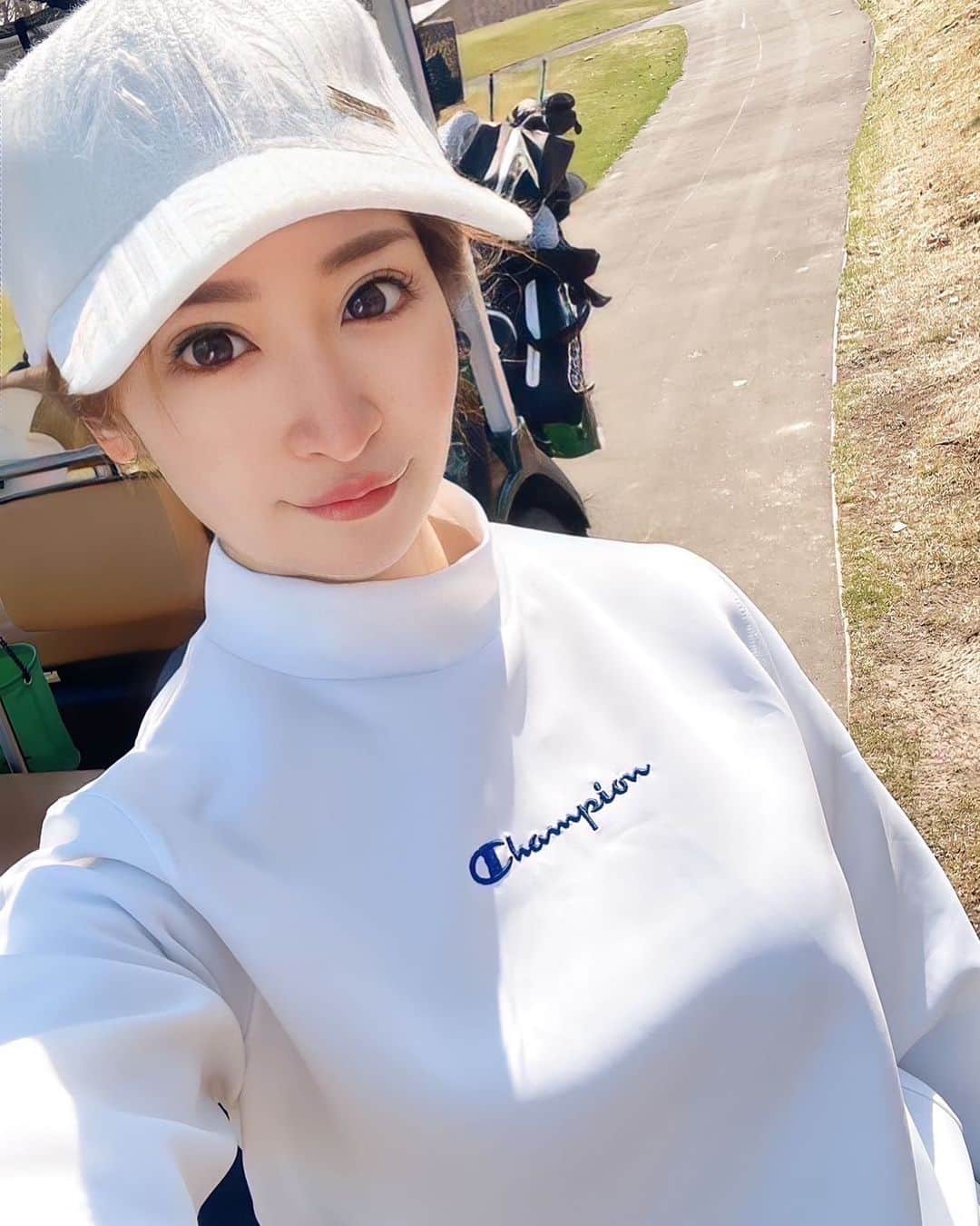美波あいかのインスタグラム：「今年はゴルフ沢山行きたい😳 去年は車の免許に追われていたので 9月後半から行ったから🥺 上手くなりたい🫶♥️♥️  #バルセロナグループ #Fillia #フィリア #札幌 #さっぽろ #すすきの #ススキノ #キャバクラ #キャバ嬢 #キャバクラ嬢 #ニュークラブ #ニュークラ #ニュークラ嬢 #キャバ #ホステス #ラウンジ #すすきのキャバクラ #すすきのキャバ嬢 #すすきのグルメ #札幌観光 #美人 #美女 #可愛い #可愛い女の子 #かわいい女の子 #銀座 #北新地 #錦 #中州 #六本木」