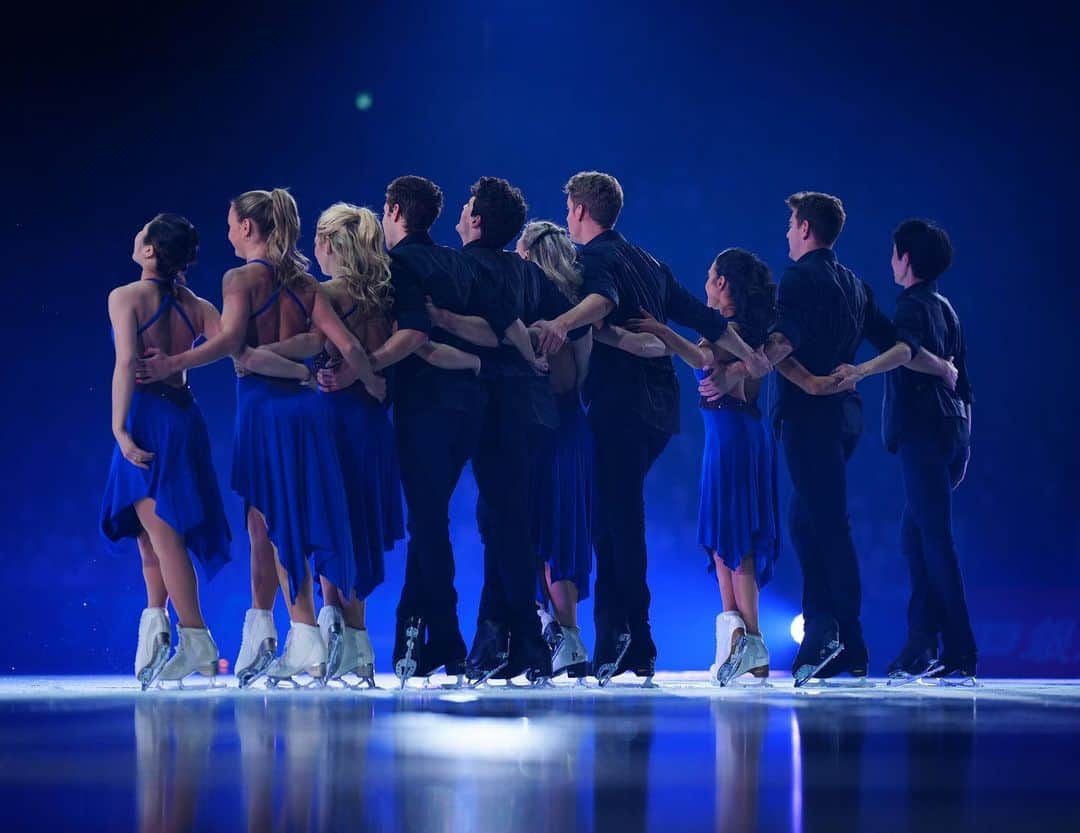 ジェイソン・ブラウンのインスタグラム：「💙🥹⛸️ @starsonice   スターズオンアイスジャパンが終わりました！とっても楽しかったです！日本でスケートをするの時、僕はメチャ嬉し〜い！いつもおうえんをありがとうございました！次はWTTです！！  📸: @yoshiki_kogaito   #starsonice #soi2023 #show #tour #iceshow #skating #figureskating #japan #iwate #yokohama #osaka」