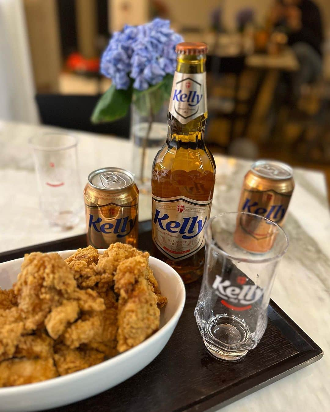 イ・ヒョニさんのインスタグラム写真 - (イ・ヒョニInstagram)「#광고 육퇴후 치맥 캬~🍻 부드러우면서도 찐한 맥주 탄산으로 주말 마무리🥰 #켈리 #라거의반전」4月9日 22時29分 - lee.hyunyi