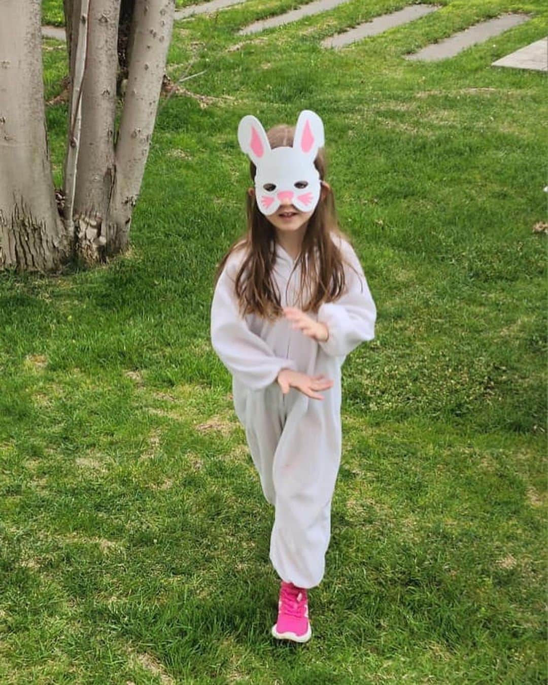 ナンシー・アジュラムさんのインスタグラム写真 - (ナンシー・アジュラムInstagram)「Wishing you all a joyful Easter surrounded by your loved ones😍🥰 #HappyEaster 🐣」4月9日 22時52分 - nancyajram