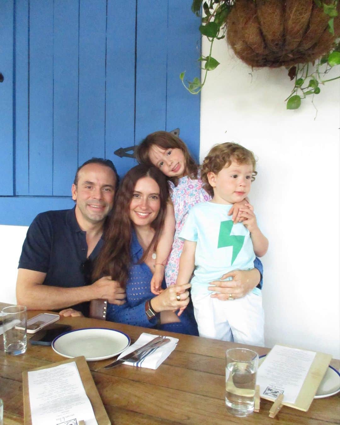 タリアナ・バルガスのインスタグラム：「Para mi esto es amor de Dios 🫶🏻 Felices pascuas  para todos #happyeaster」