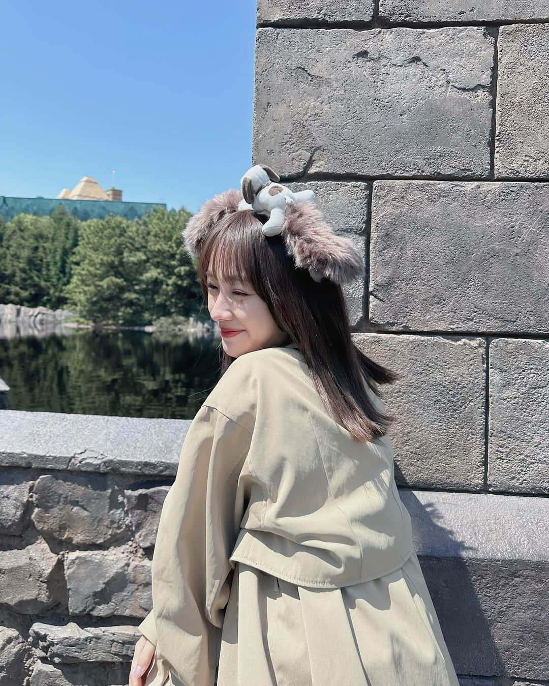 前田希美（まえのん）さんのインスタグラム写真 - (前田希美（まえのん）Instagram)「楽しかった~🤍🐶  シャツも、ベストも、 スカートも全部 ZARA◎   #のんの私服」4月9日 23時03分 - maeda_nozomi