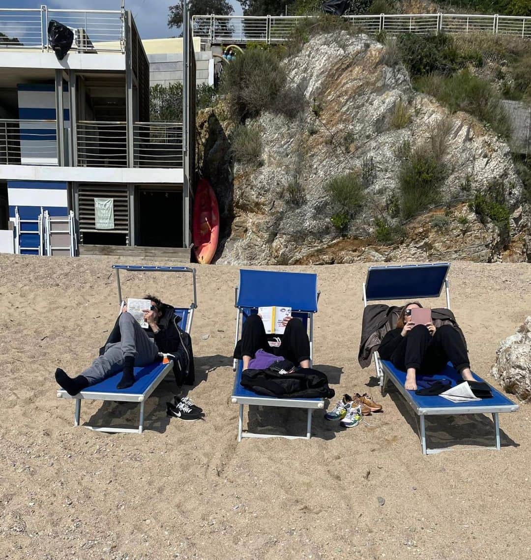 コリアックのインスタグラム：「Cinicincitta’ in vacanza 🌸. @a_barrique @alicepavarini」