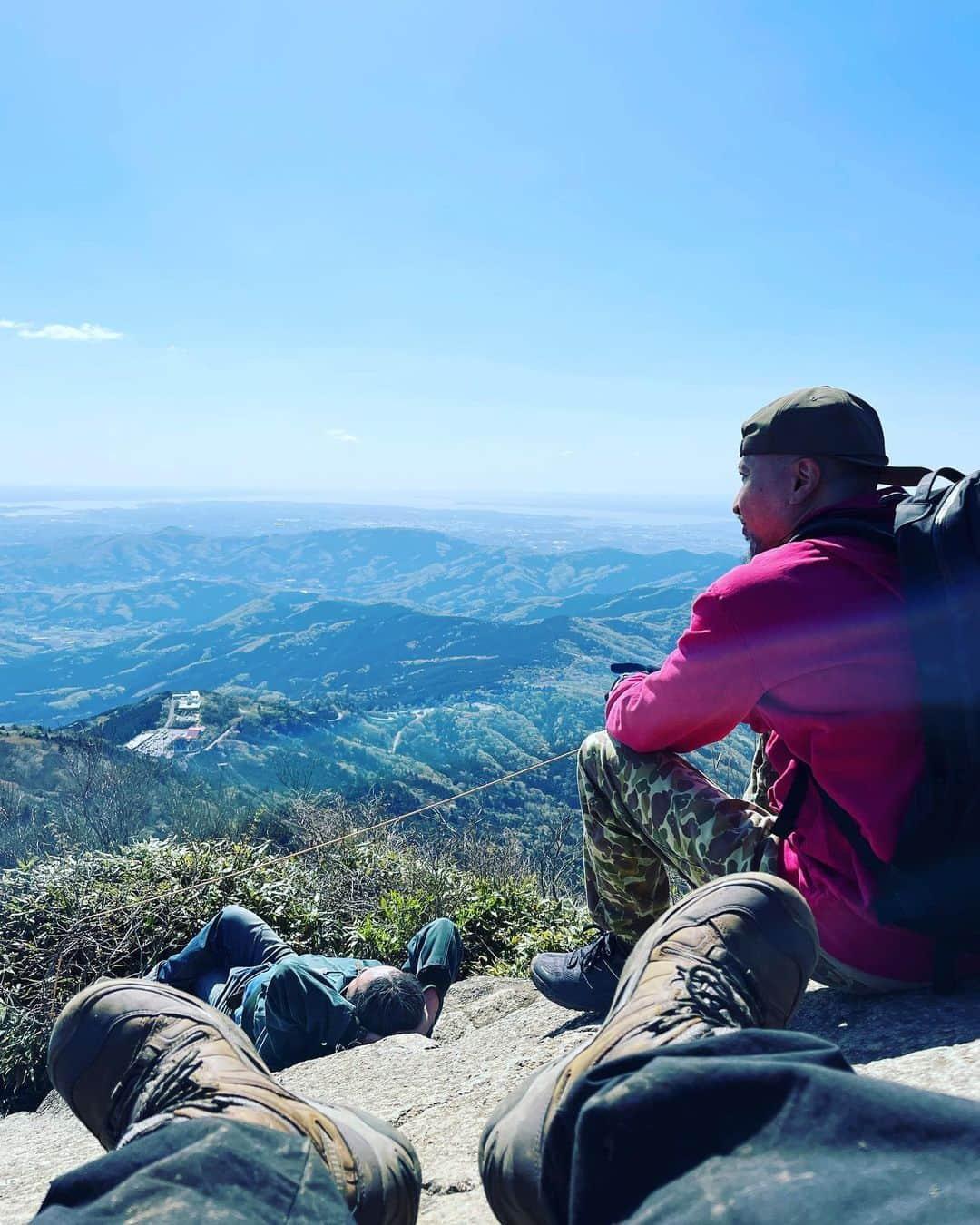 MACKA-CHINさんのインスタグラム写真 - (MACKA-CHINInstagram)「昨年に続き 今年もマンルパのメンバーで山登り⛰ 今回は筑波山 白雲橋コース 最高な仲間達と自然に感謝です ありがとう⛰🧘🏾⛰」4月9日 23時51分 - opec_hit