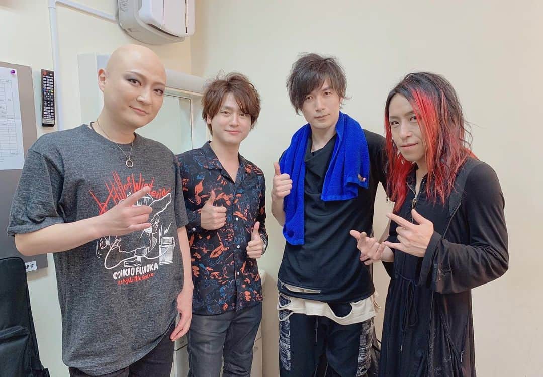 のインスタグラム：「MLG show!」
