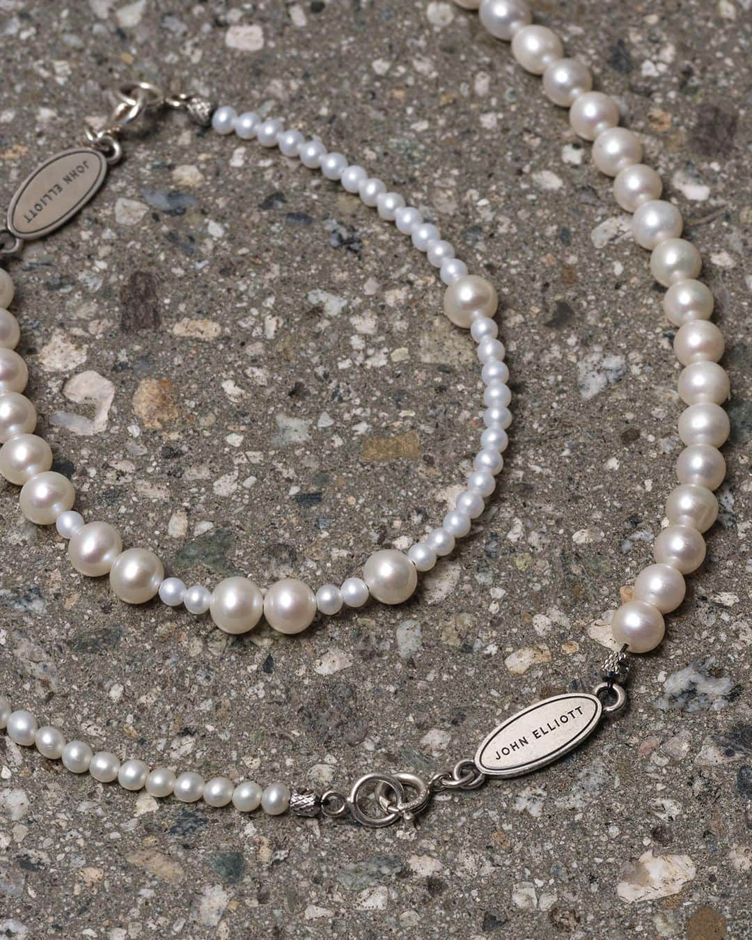 ジョン エリオットのインスタグラム：「Wabi-Sabi Pearls. Necklace, bracelet, and twist link styles in collaboration with Japanese fine jeweler @m.a.r.s_official are back in stock.」