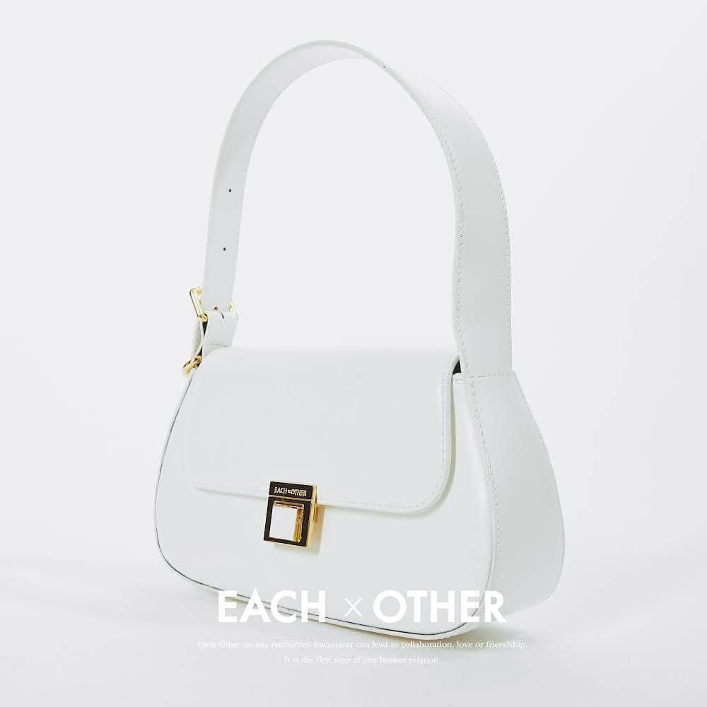 イーチ x アザーのインスタグラム：「TO HAVE & TO HOLD.  Leather Flap Bag With Buckle Strap / Coming Soon  www.each-other.com」