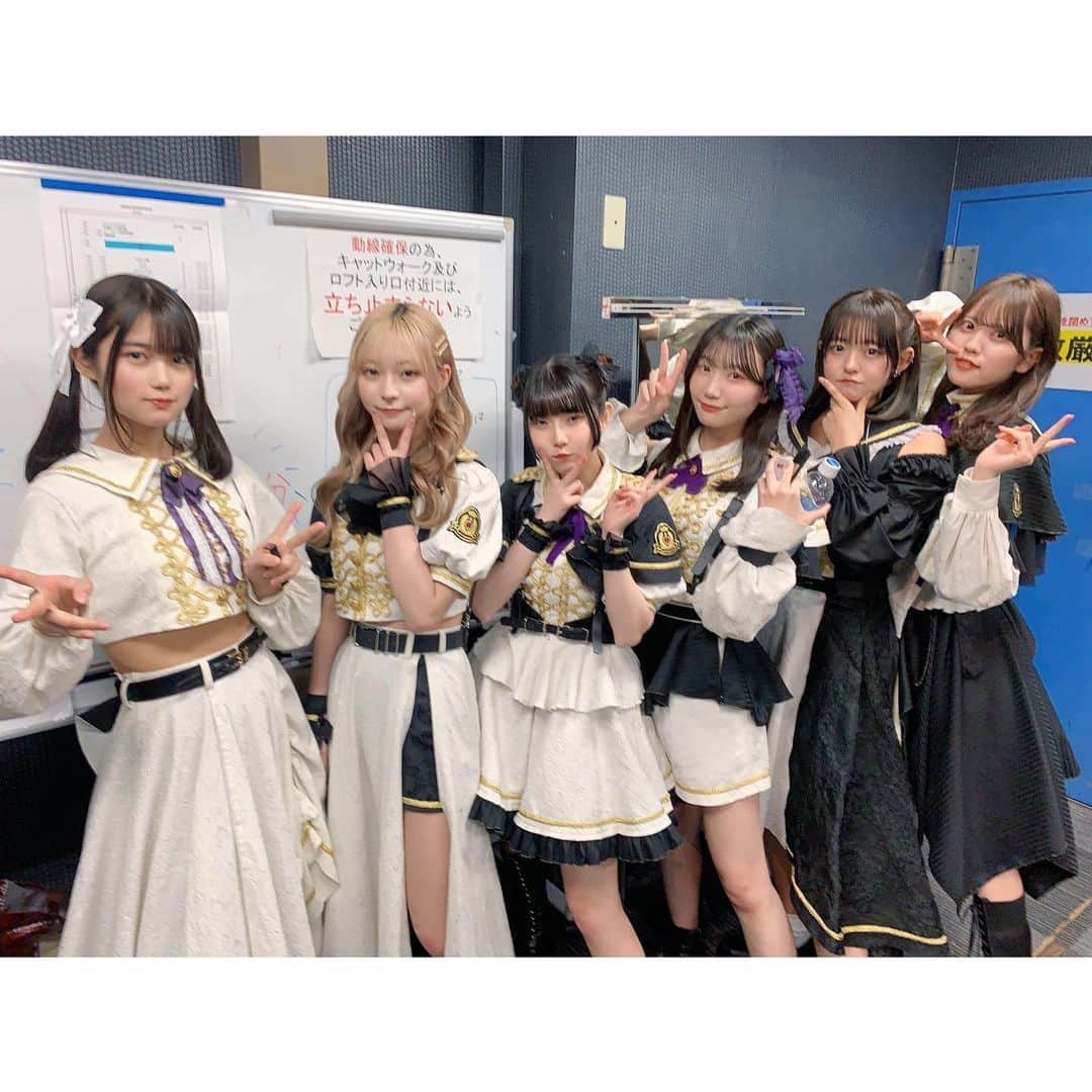 月に足跡を残した6人の少女達は一体何を見たのか…のインスタグラム：「ライブありがとうございました！！ アツアツのライブでした🌙」