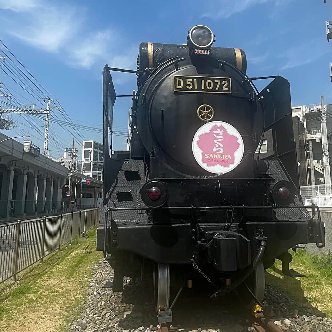 のインスタグラム：「今日もみんな応援ありがとうございました😊 アナウンス配信、色々読んだなぁ😁 阪急、←わたしがしたかった路線😭 架空ならなんぼでも💪😆  世界旅行当ててくれた方にはフルで1線読ませていただいてます🌏 今日は東海道線、引退した奥多摩ホリデー、 さらにうずしお！  単体のリクエストももちろんお答えしてます⭐️  明日の夜も22:30からやりまーす。 ぜひぜひ遊びに来てくださいね🚃🎙  さぁ、明日の撮影準備して寝ましょう。  ありがとうございました！ good night sleep tight everyone🌙🪐✨」