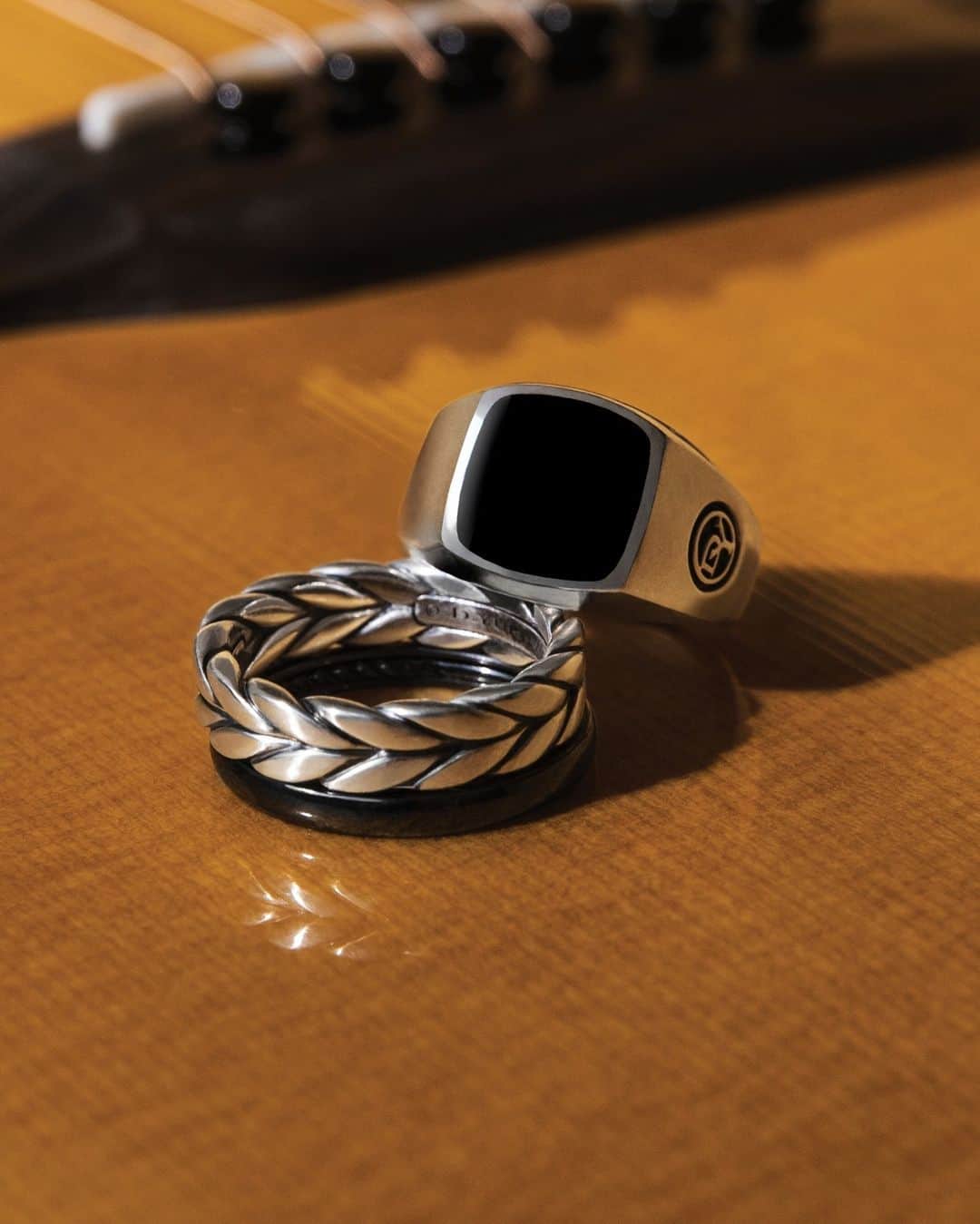 デイビット・ユーマンのインスタグラム：「Designed for self-expression, our rings are made to be mixed and layered to match your personal style.  Explore designs worn by @shawnmendes in our 2023 campaign at the link in our bio.  Follow @davidyurman for exclusive content  #DavidYurman #jewelry #ring」