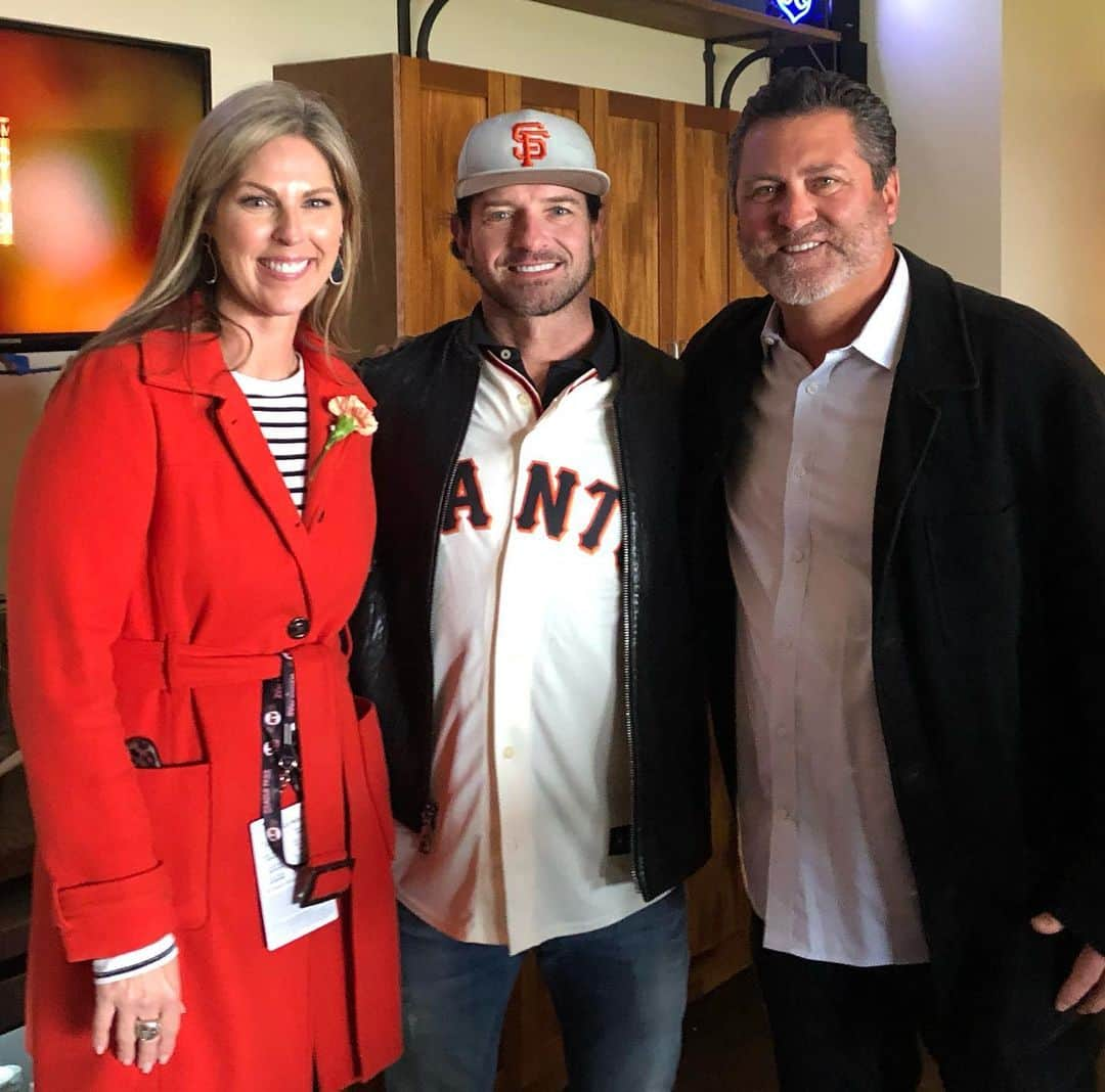 イアン・ボーエンさんのインスタグラム写真 - (イアン・ボーエンInstagram)「My first opening day at the home stadium @oraclepark rooting on the boys from the bay. @sfgiants for life #HumBaby Thanks to everyone for the wonderful day.」4月10日 2時34分 - ianbohen