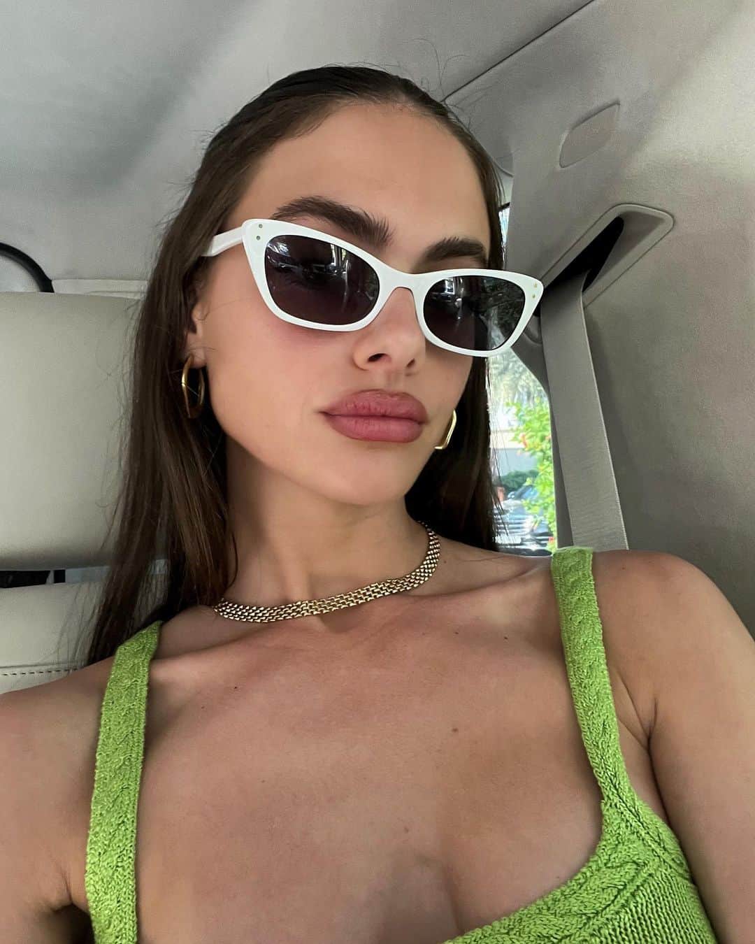 Yael Shelbiaのインスタグラム：「🥑」