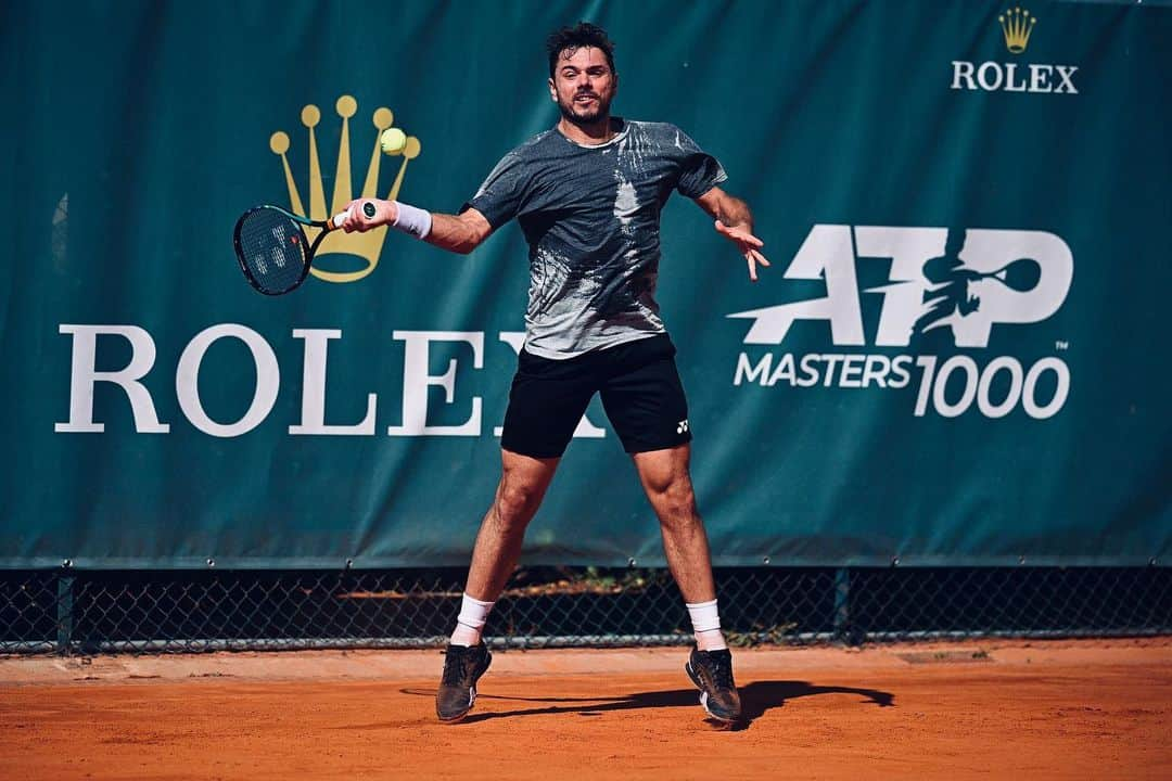 スタニスラス・ワウリンカさんのインスタグラム写真 - (スタニスラス・ワウリンカInstagram)「Let’s start the clay season 🧸⚡️🎾 Tomorrow 11am @rolexmontecarlomasters 🤞🏻🙏🏻🧡 #hardwork #monaco #trusttheprocess #enjoy #fun 📸 @cocodubreuilphoto」4月10日 2時47分 - stanwawrinka85