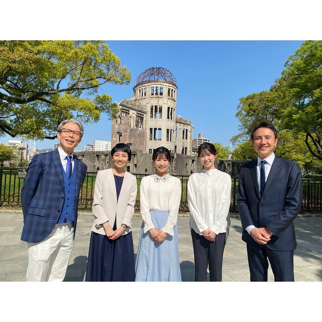 中根夕希のインスタグラム：「広島5局集合しました🕊 G7広島サミットに向けての撮影。  NHK 松尾剛アナ TSS 衣笠梨代アナ HOME 山崎菜緒アナ HTV 森拓磨アナ  皆さん各局代表される方々ばかりで… ちょっぴりドキドキしました🙄  5月19〜21日のG7広島サミット。 それぞれが広島から伝えていきます。 各局違うバージョンが流れますのでお楽しみに〜☺︎♡  #G7広島サミット #広島　#アナウンサー #nhk #htv #tss #home #rcc」