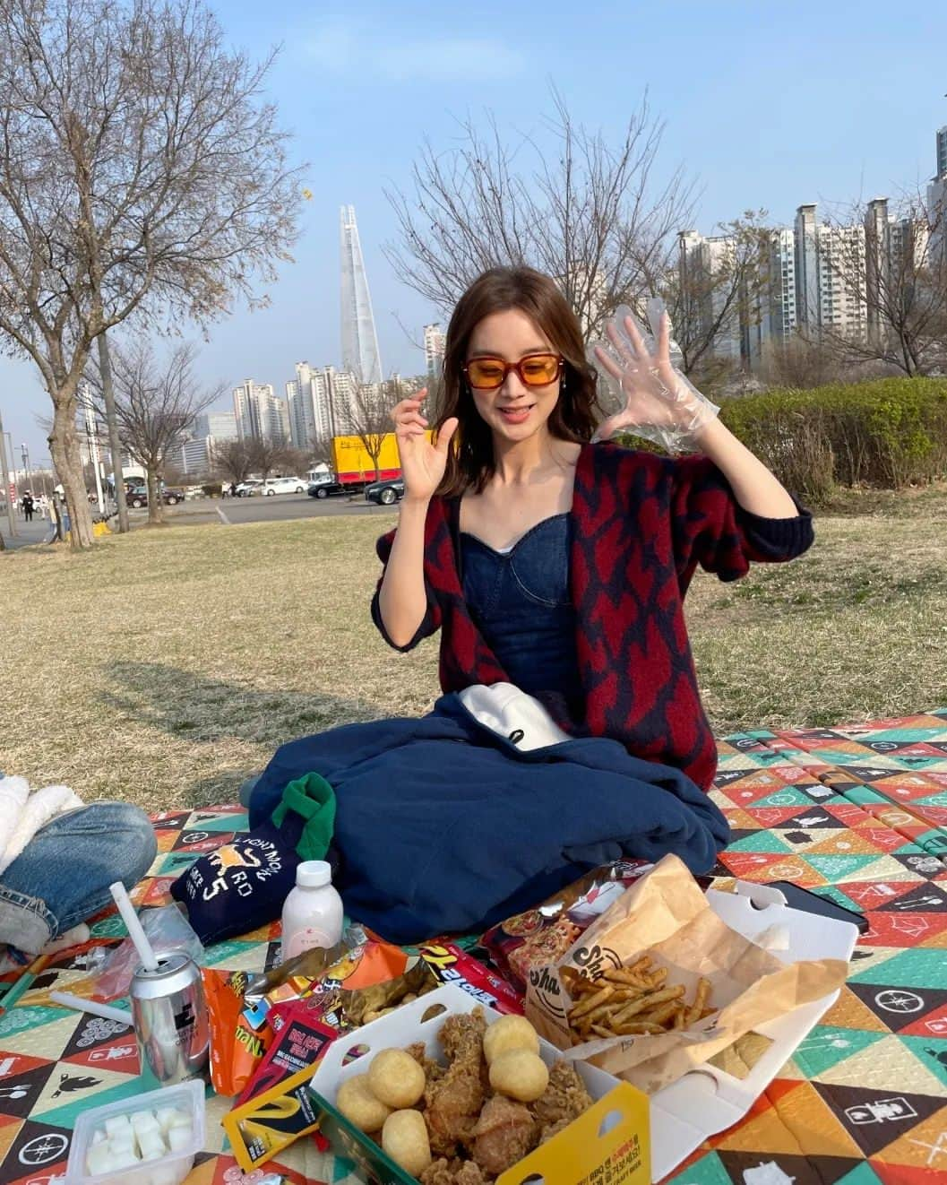 ヘリム さんのインスタグラム写真 - (ヘリム Instagram)「중간고사 기간에 날씨가 가장 좋았었지..🌸」4月10日 12時47分 - wg_lim