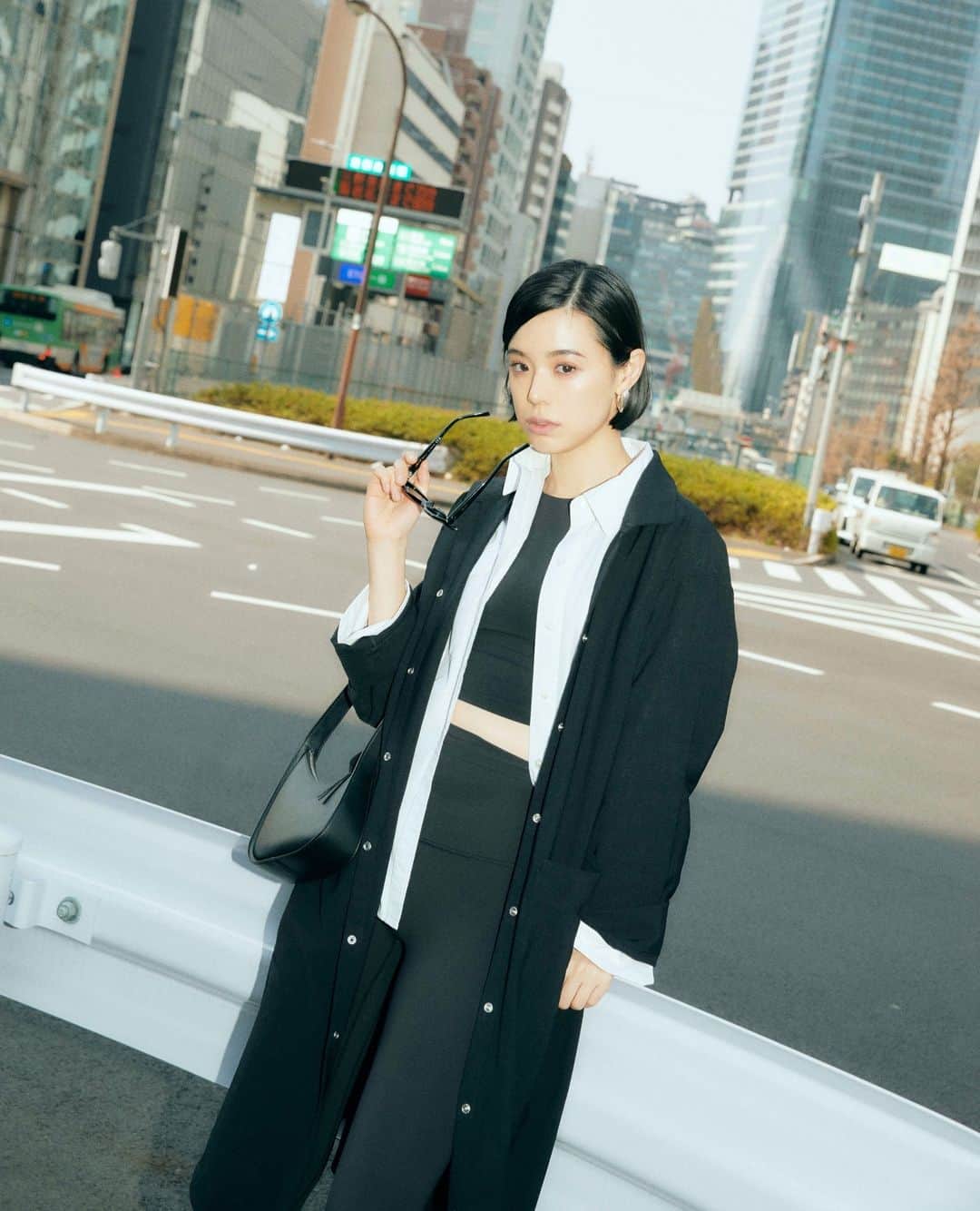 のインスタグラム：「【スナップ】モデルや歯科医師、クリエイティブディレクターなど、さまざまな肩書きを持つ加藤順子が、ルルレモンの定番レギンスを着こなす。⁠ ⁠ Outer & Tops & Pants : @lululemonjp⁠ ⁠ @_katojun_ #lululemon #ルルレモン #加藤順子 #スナップ #ファッション #fashion #スナップ_fs #pr ⁠」