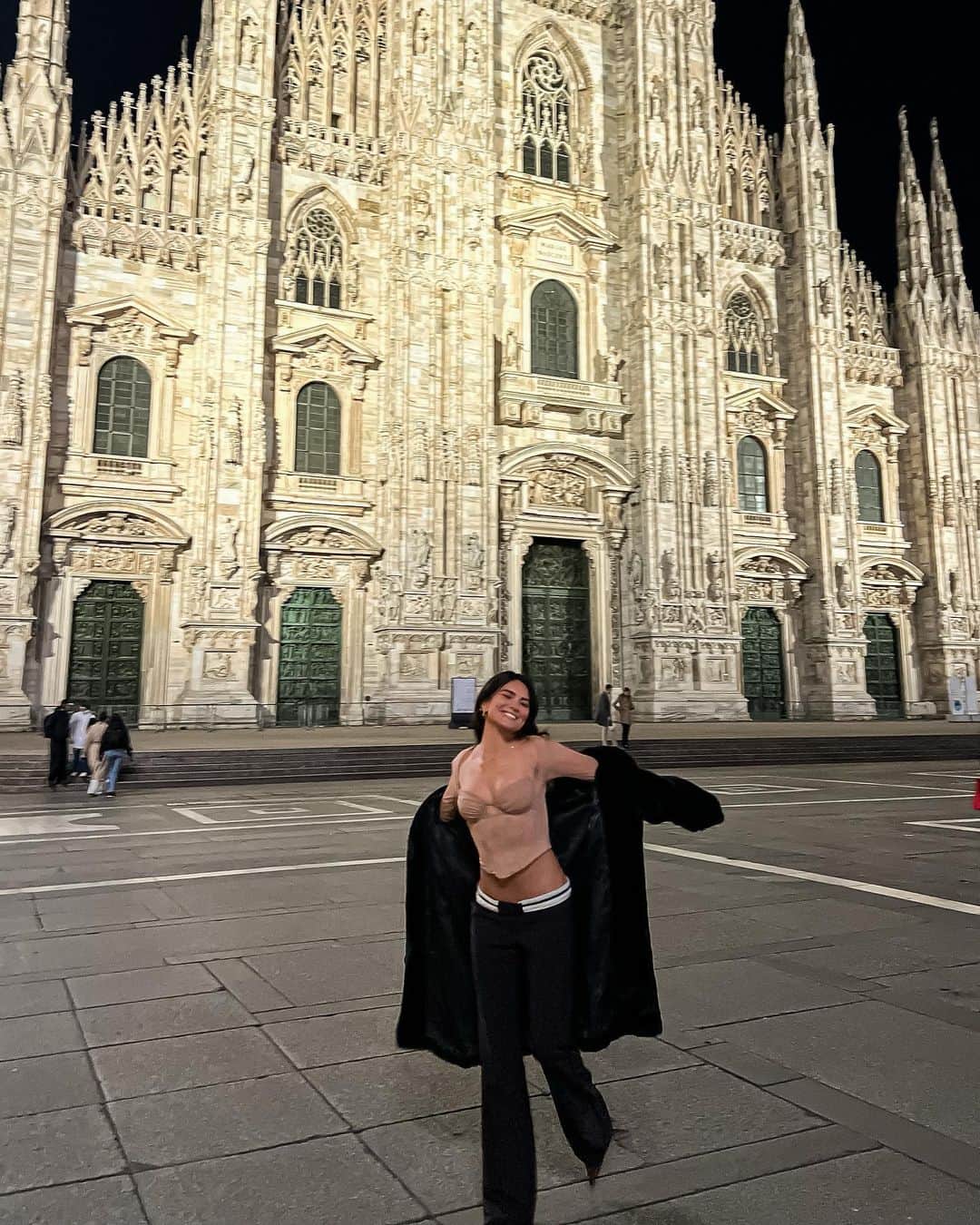 キラ・サントーロさんのインスタグラム写真 - (キラ・サントーロInstagram)「Easter in Milano 🇮🇹✨」4月10日 5時29分 - kyrasantoro