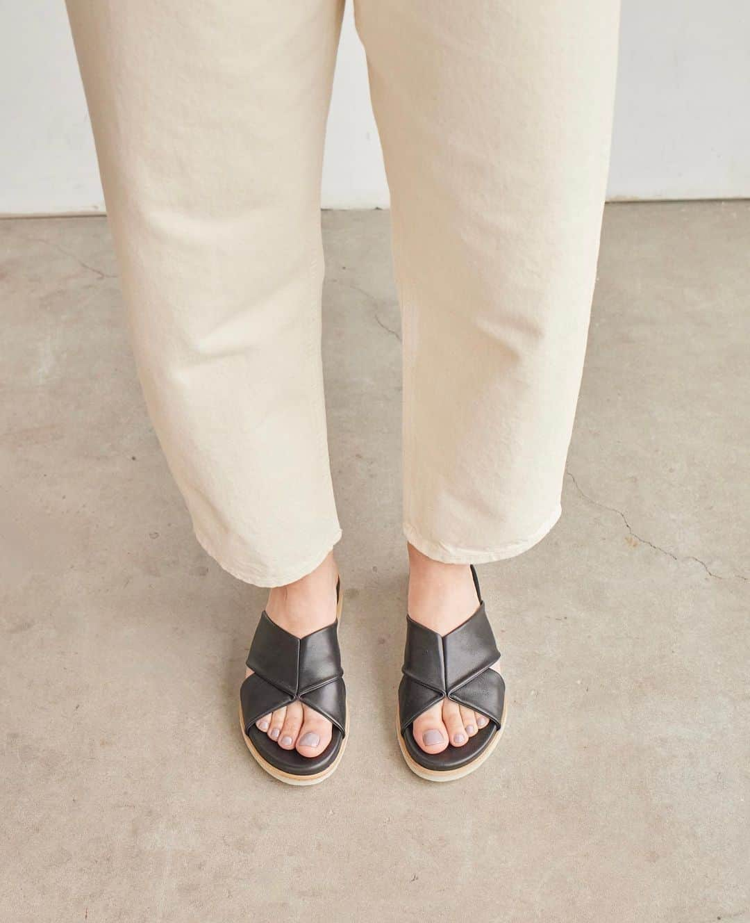 コクリコさんのインスタグラム写真 - (コクリコInstagram)「The Pasque & Peeper sandals.」4月10日 8時04分 - coclicony