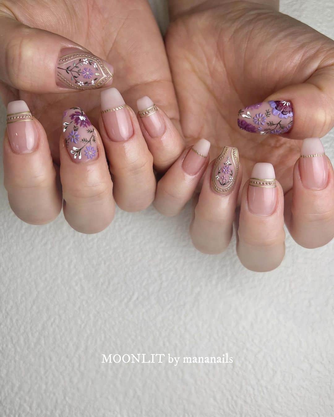 mananailsのインスタグラム：「🌷💐🌸  毎年なぜか春は刺繍デザインが人気です💓  ☾120minオフ込み」