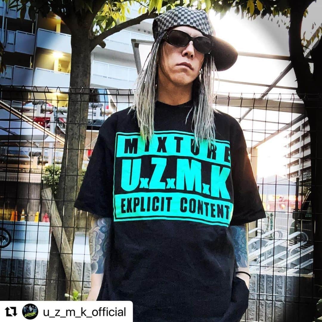 のインスタグラム：「今すぐGET‼️ #Repost @u_z_m_k_official with @use.repost ・・・ 【グッズ情報📢】 人気のロゴシリーズの復刻版です！！  カラーも増えました！！ 数量限定なのでお早めに！！  通販は即購入可能です  イベント物販は15日から開始！  通販は「BASE」アプリから UZMKで検索してください🔎」