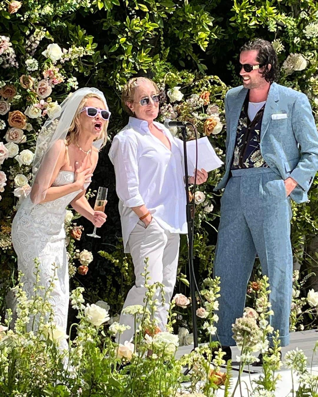 ブリット・ロバートソンのインスタグラム：「Worlds collide. What a wonderful Robertson-Floyd day it was.」