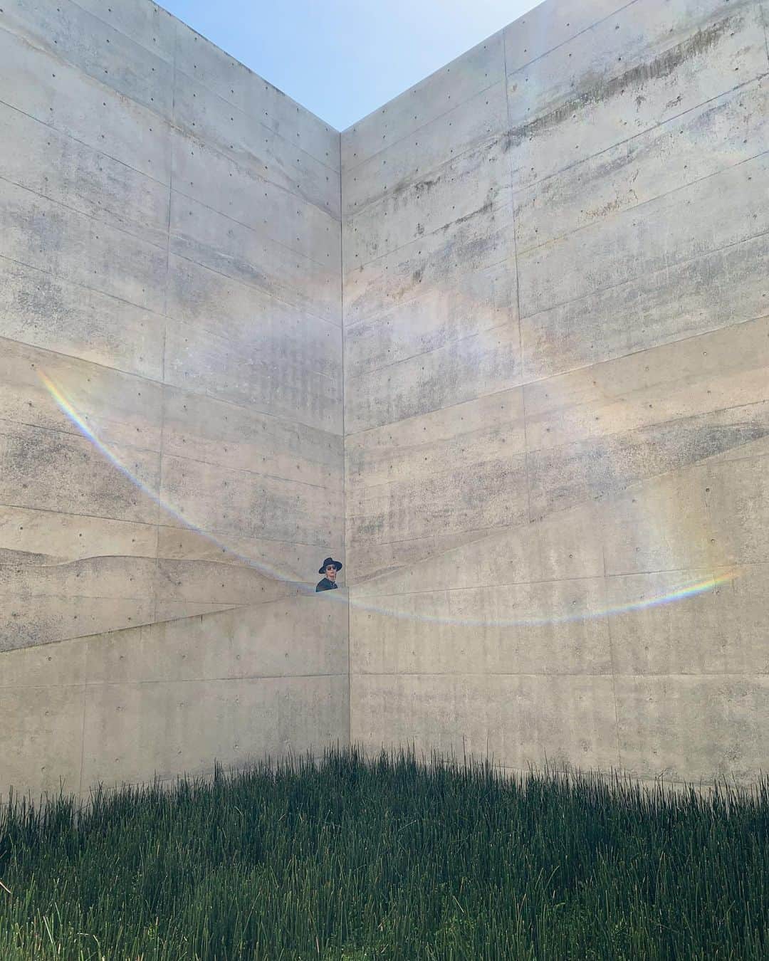 mioのインスタグラム：「🌈✨ 奇跡の一枚 miracle shot」