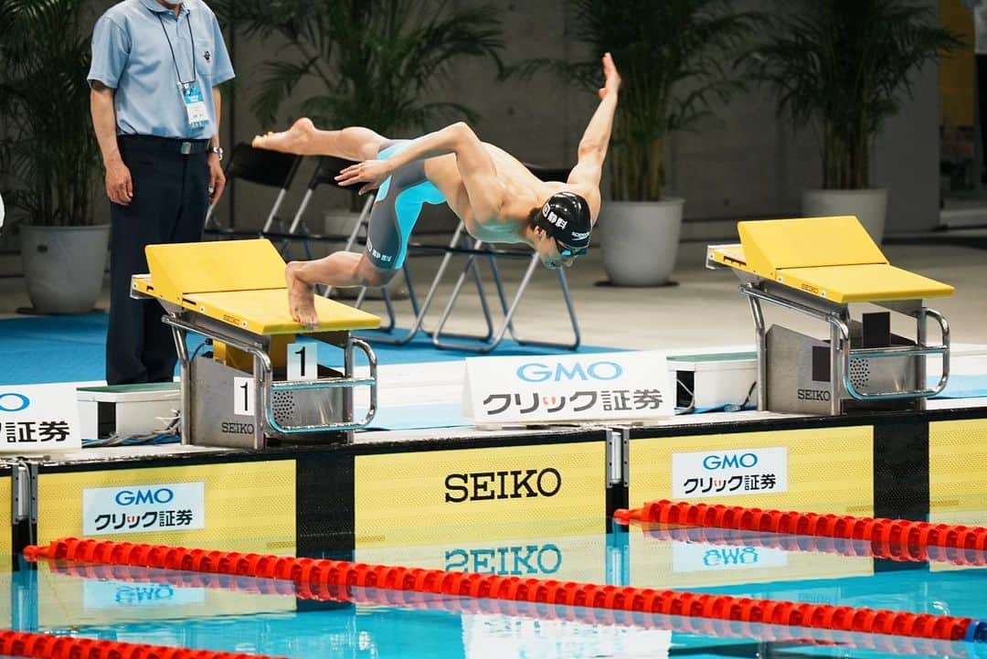 中尾駿一のインスタグラム：「日本選手権が終了しました。 結果は完璧とは言えませんでしたが、長かった不調の闇から抜け出せそうな予感がしました。  今回の日本選手権では沢山の方から応援のメッセージを頂いたり、会場でも『タイム良くなってきたね！』と声をかけて頂きとても嬉しかったです。  見てくれている人は見てくれているんだと実感しました。  また大学時代の恩師と同期も会場に駆けつけて下さり、とても助かりました。  応援してくれている方々に報いる為にも今まで以上にトレーニングに励みたいと思います。  P.S.  麻生さん（@4416aso）最高の写真をありがとうございました！」