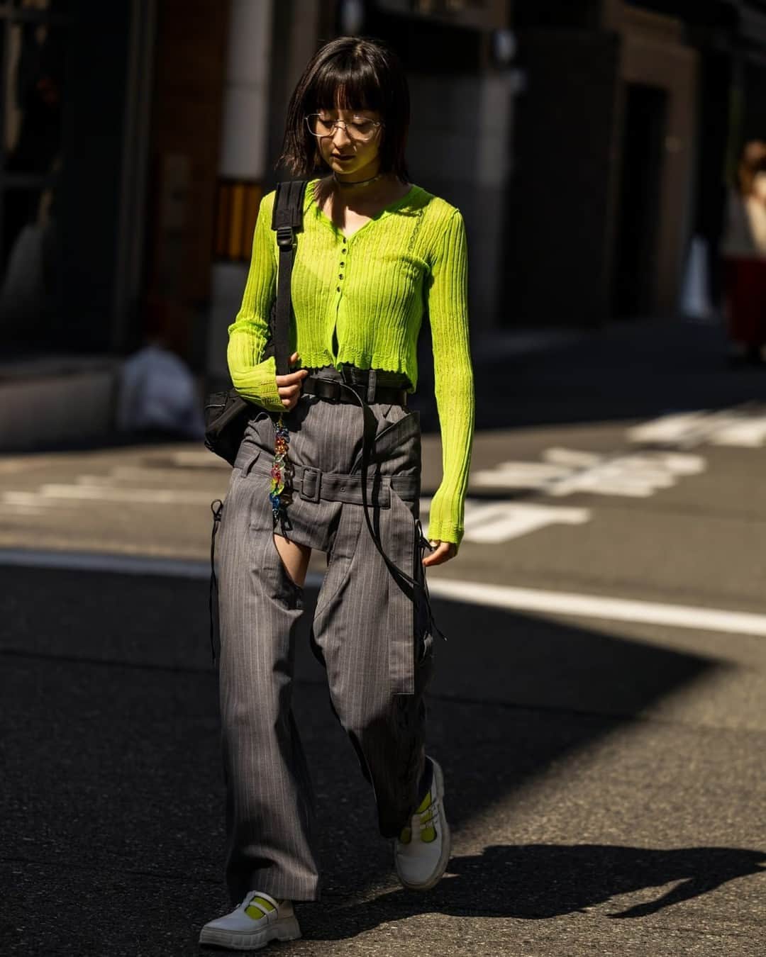 のインスタグラム：「Name: lin⁠ Occupation: ミュージシャン⁠ ⁠ Tops #PERVERZE⁠ Pants #AKIKOAOKI⁠ Bag #kudos⁠ Shoes #VIRON⁠ Choker #RATHELWOLF⁠ Chain #kudos⁠ ⁠ Photo by @shogomorishita⁠ ⁠ #スナップ_fs #fashionsnap #fashionsnap_women」