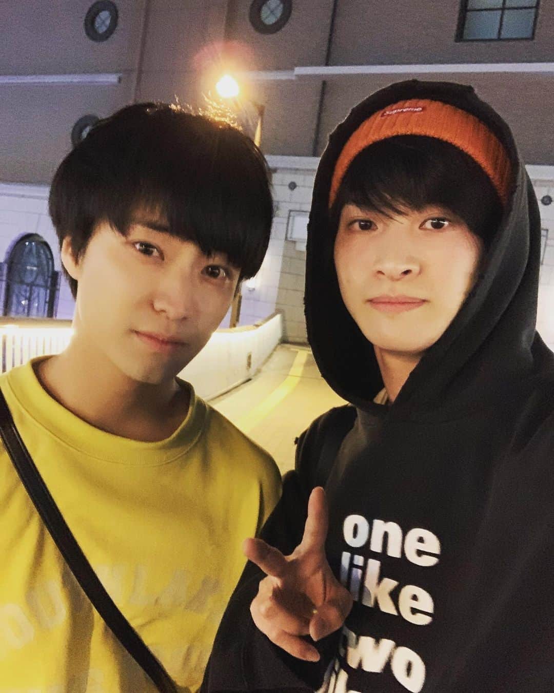 のインスタグラム：「とある田中さんとのツーショット📷  ただいま桜ツアー中、、、折り返しに入りました！！ この先の公演も楽しみだっ！！！🌸」