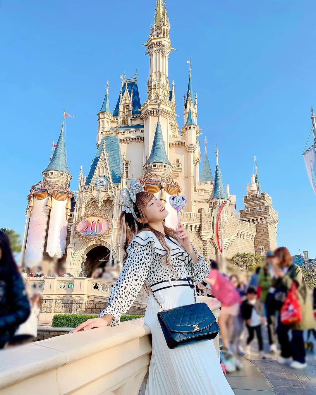 松本ゆんさんのインスタグラム写真 - (松本ゆんInstagram)「🏰🐭🌈❤️💖  ☀️おはようございます☀ 今週も頑張っていきましょう🌈💖  #東京ディズニーランド 40周年🎈 グッズ発売日だね😆💕💕💕 #disney #disneyland #disneygram #disneylove #disneyfan #disneyphotography #japan #ディズニー #ディズニーランド #ディズニーコーデ #ディズニー写真部 #シンデレラ城 #ディズニー部」4月10日 10時30分 - m_y0729