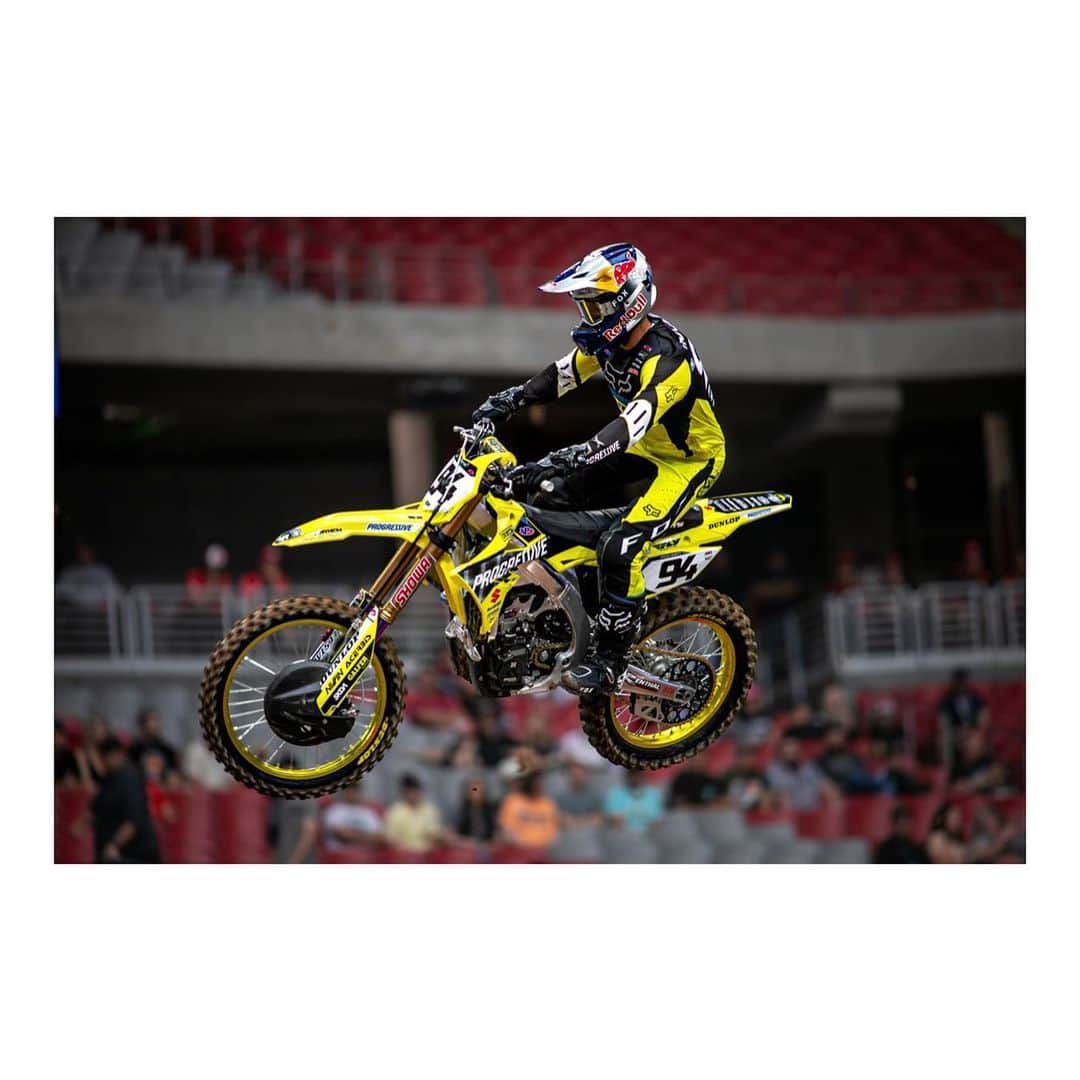 ケン・ロックゼンのインスタグラム：「Glendale was a fun one. We were pretty decent all day and had fun on a super fast track. Unfortunately not enough for the podium but overall it was a good weekend 🤘🏽」
