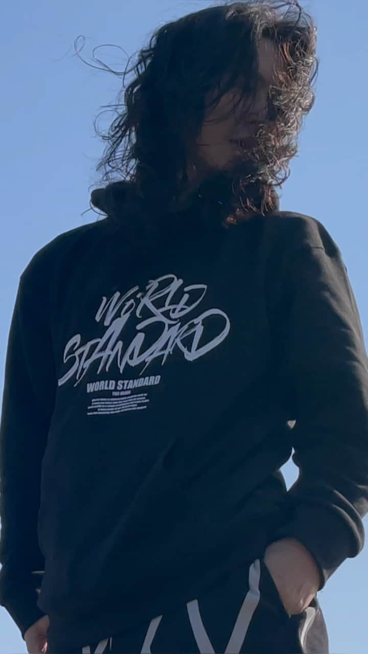 JOHNNYのインスタグラム：「WORLDSTANDARD A/W 撮影  @world.standard.2022  @top.of.the.factory   #worldstandard #ワールドスタンダード  #撮影  #動画  #ビデオグラファー  #videographer」