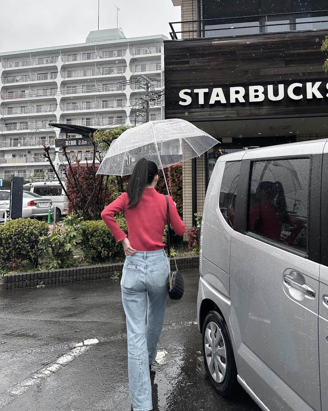 西山なずなのインスタグラム：「☔️☕️」