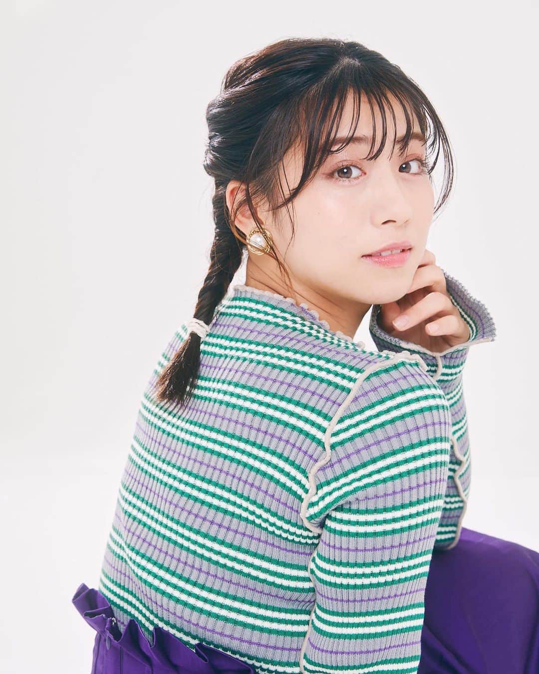 坂本遥奈さんのインスタグラム写真 - (坂本遥奈Instagram)「生誕のアザーカット✨  🤍💓💚💜  今日は何の日⁇って調べたら 酔い止めの日って出てきた。笑  海釣り行く時にお世話になってる 最強の酔い止めはアネロン🙋 酔っちゃう確率高いので必ず飲むよ〜 でもだんだん慣れて、強くなってきた気もするんだなぁ〜  でも怖いからアネロン飲まずに 釣りに行く挑戦は出来ないまま🥹  ちなみに他で気になったのは  #パンケーキの日 #アメリカンフライドポテトの日  #コッペパンの日 #ほうとうの日  全部食べ物…🥱🥱笑  大好きな女子流ちゃんの ひーちゃんの お誕生日も今日だよっ💓 おめでとう🎂🤭  #TEAMSHACHI#坂本遥奈#japanese#japanesestyle #japaneseidol #idol #fyp#instagood #instafashion #instalike #japan #followme#hair#酔い止めの日」4月10日 22時29分 - haruna_sakamoto_official
