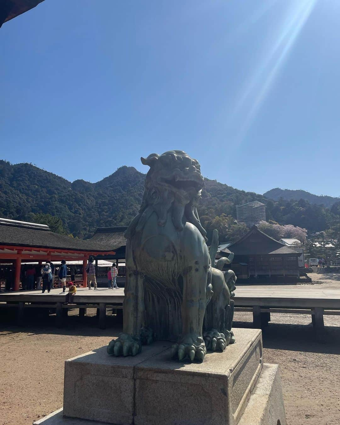 Fujikoさんのインスタグラム写真 - (FujikoInstagram)「宮島🚢✨✨✨  厳島神社⛩️  #パワースポット#神社#神様#神社巡り #日本#神話#artist#歌手#singer#神社が好きな人と繋がりたい #成功マインド」4月10日 22時33分 - fujikochan1023