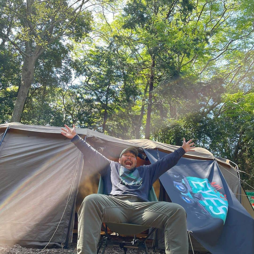 畠山健介さんのインスタグラム写真 - (畠山健介Instagram)「人生初キャンプ実践⛺️ at 千葉県船橋市・りんごの輪🍎  富山のプロジェクト前に勉強！ すごく楽しかった❤️ JB @jumbo_ms ありがとう😊  #キャンプ #Camp #人生初 #キャンプ実践 #りんごの輪 #千葉県 #船橋市 #ラグビー #rugby」4月10日 22時45分 - hatake03